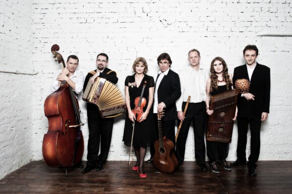 Zdjęcie przedstawiające zespół Des Orient.